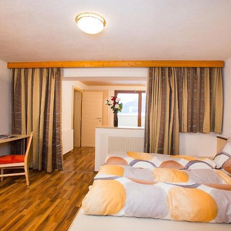 Familienferienhaus Florentine Längenfeld Esterno foto