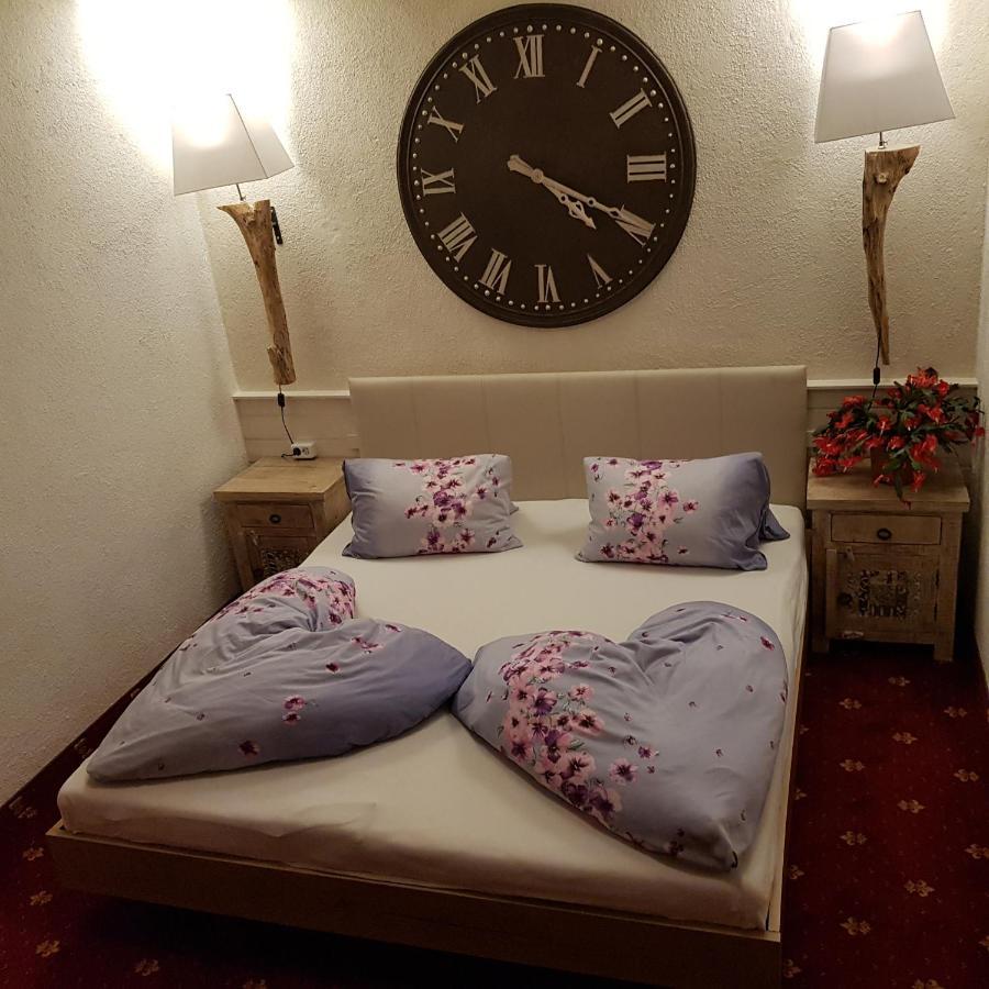 Familienferienhaus Florentine Längenfeld Esterno foto
