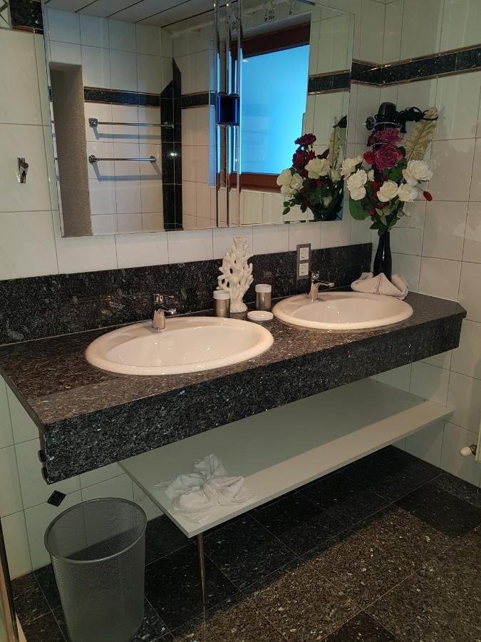 Familienferienhaus Florentine Längenfeld Esterno foto