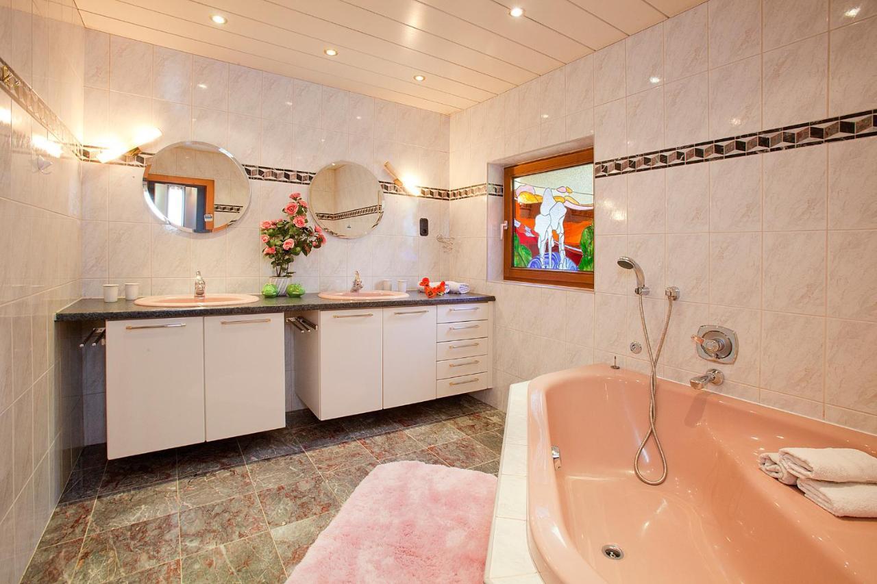 Familienferienhaus Florentine Längenfeld Esterno foto